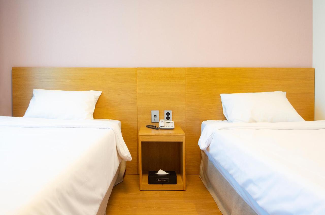 Sims Hotel Jeju Eksteriør billede