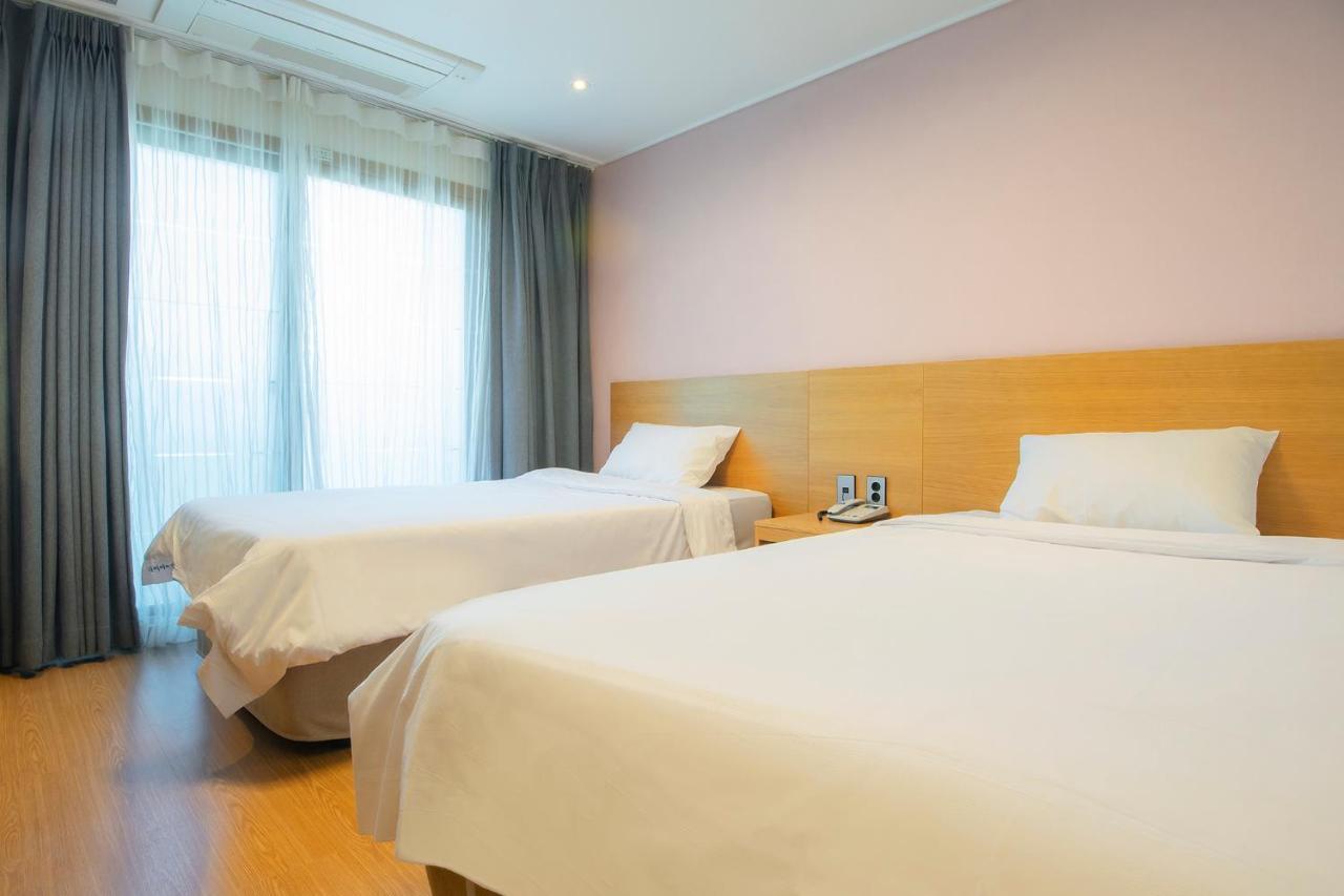 Sims Hotel Jeju Eksteriør billede